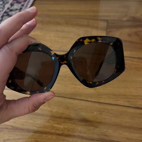 Paola Mendoza Peggy sunglasses with case - Picture 2 of 4